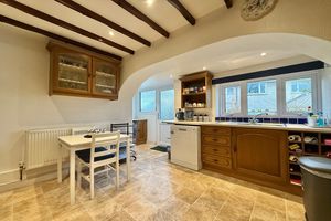 Kitchen/Breakfast Room- click for photo gallery